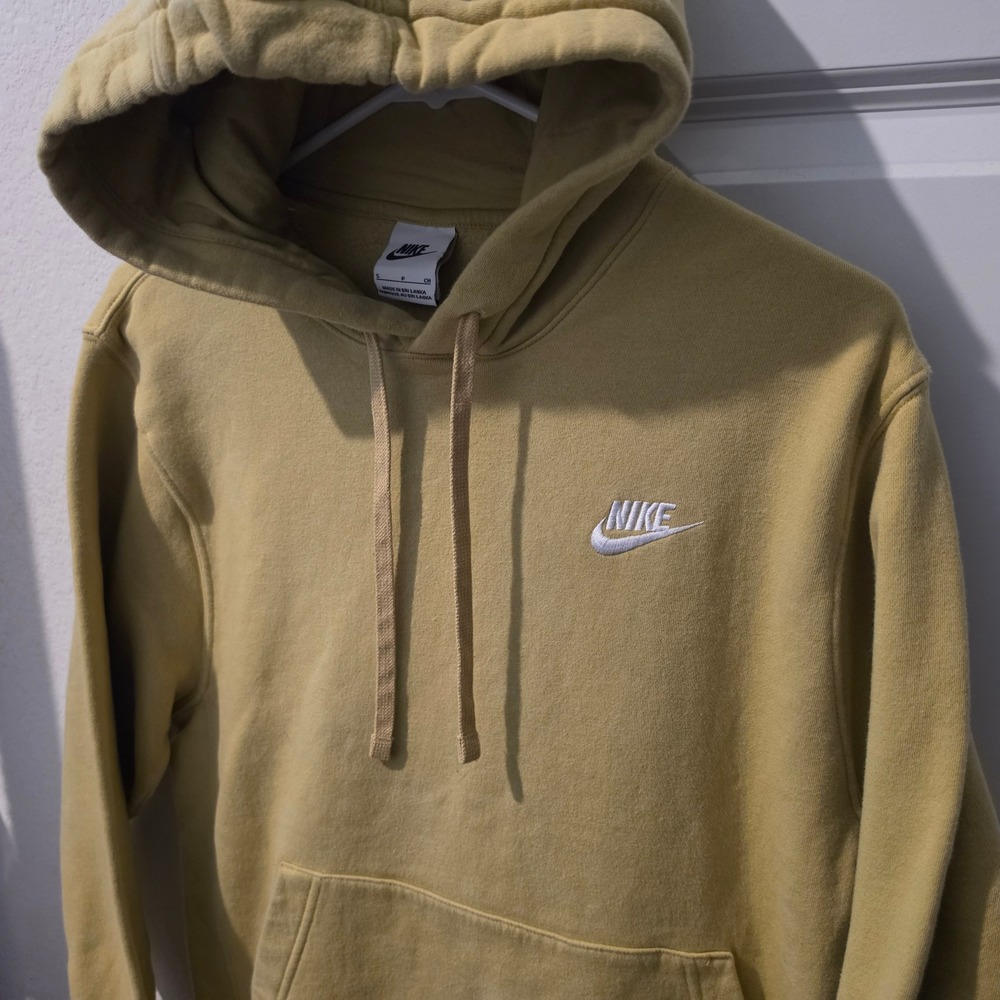 Nike Mens Sportswear Club Fleece Hoodie Mustard Yellow Gold Small BV2648-722 - Picture 1 of 7